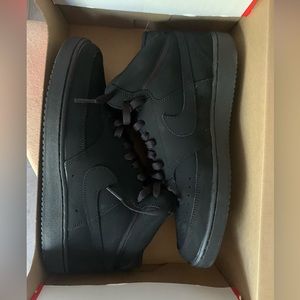 New Nike court Vision Mid all black size 8.5
